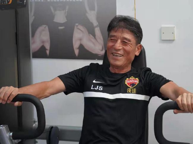 病娇妹妹只想让我欺负她